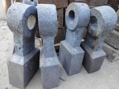 石頭的克星 復合式破碎機錘頭、耐磨顎板及異形配件